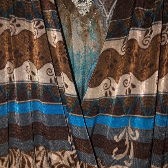 Super Pretty, Very Elegant Dress! - Picture 3 of 5